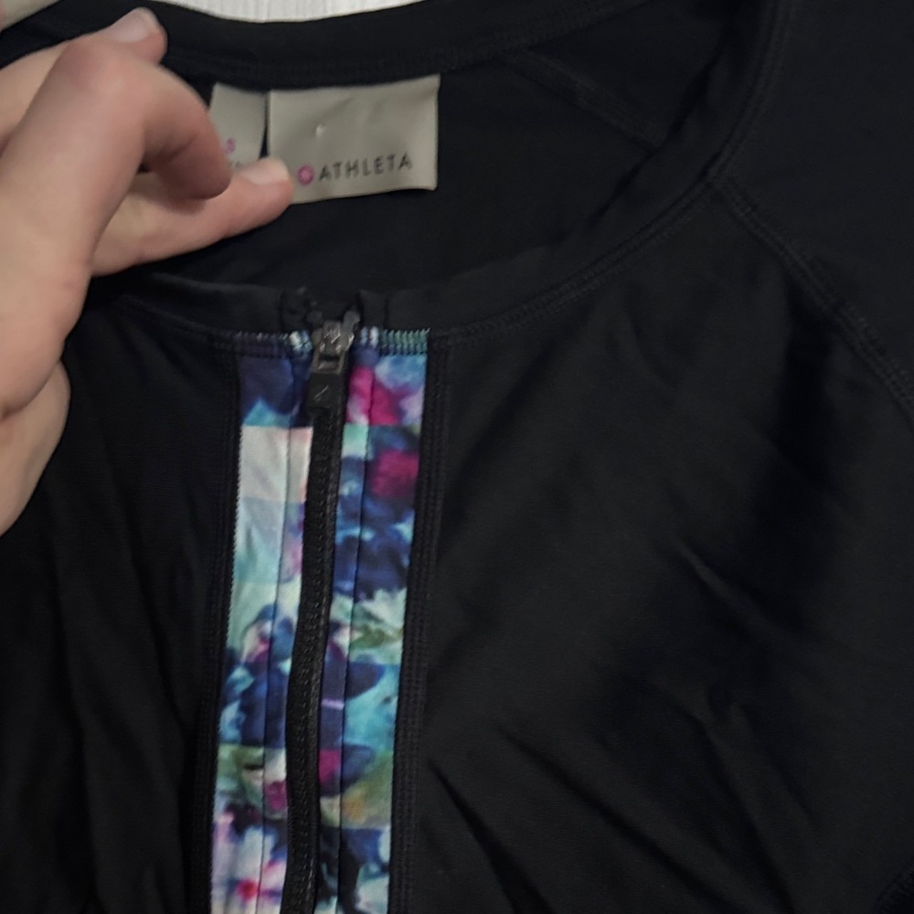 Athleta Rash Guard Swim Top - Picture 2 of 7